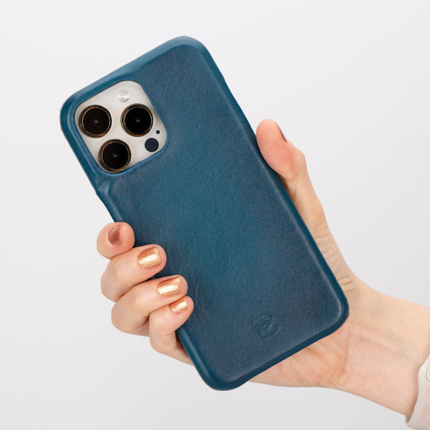 F360 iPhone 16 Pro Leather Case