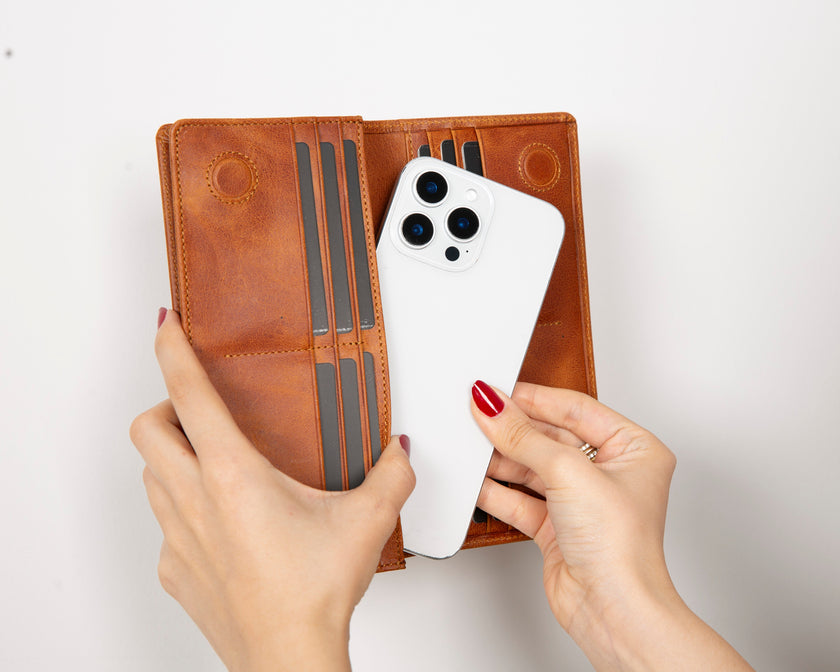 Liore Leather Women's Wallet