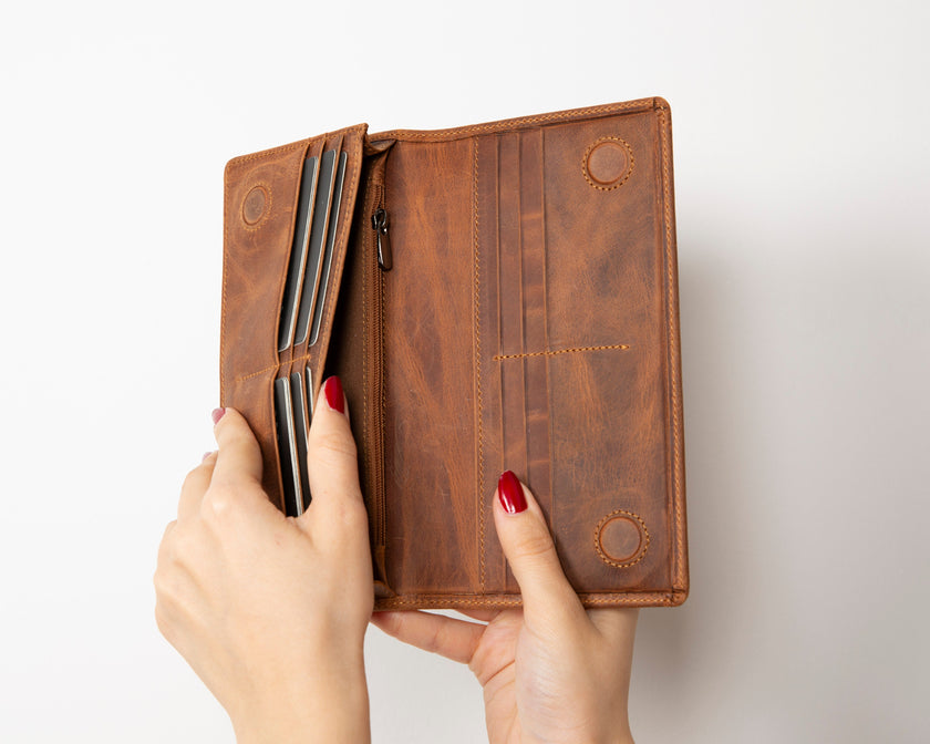 Liore Leather Women's Wallet