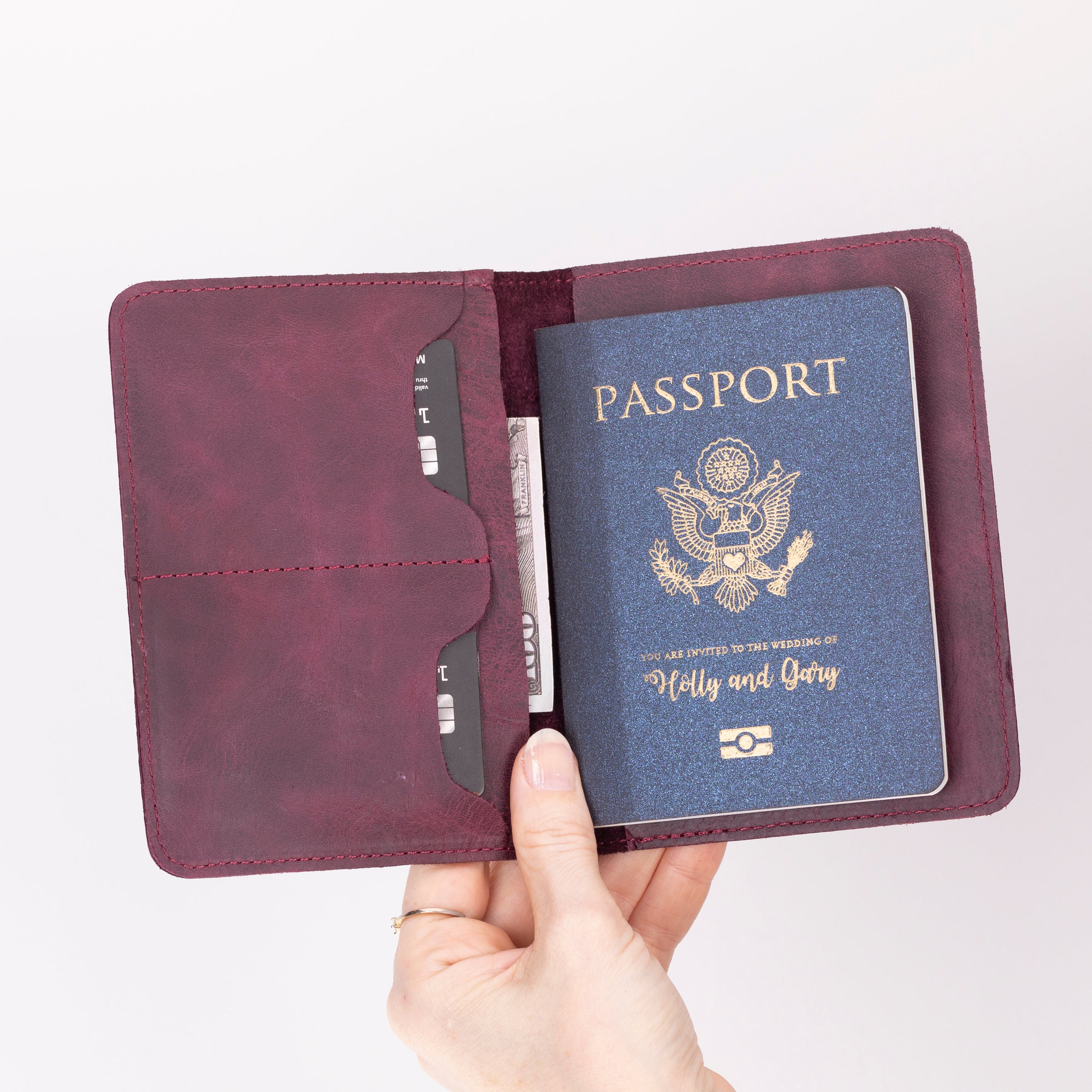Voyage Leather Passport Wallet