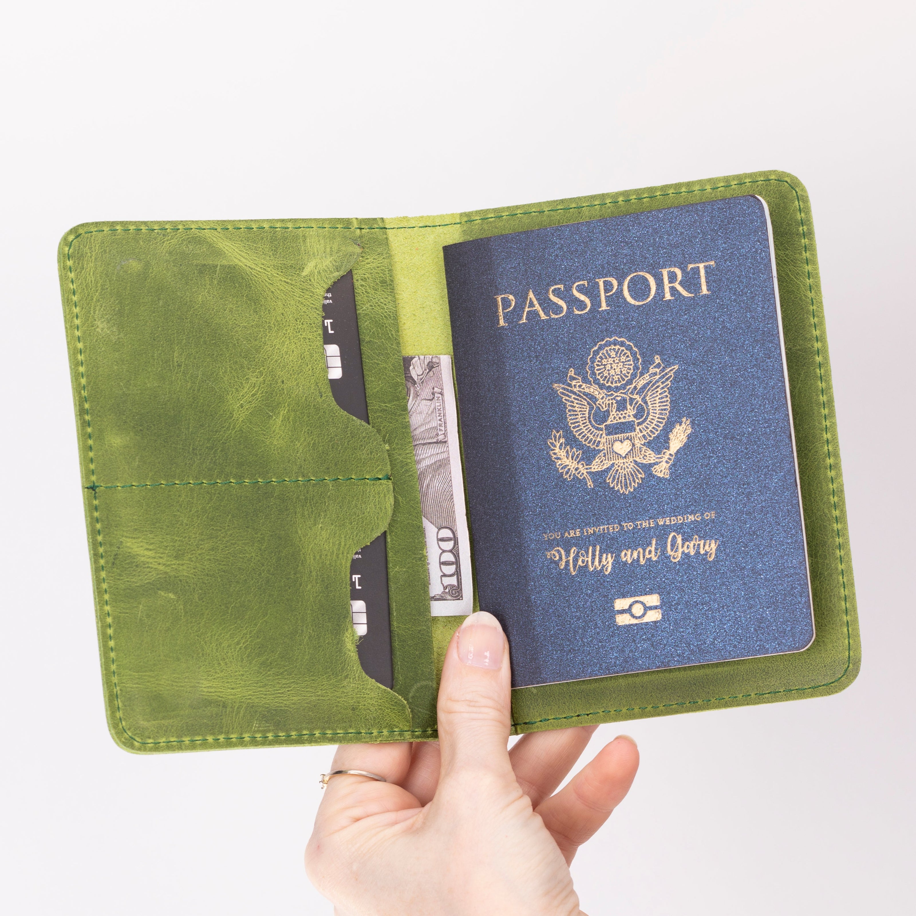 Voyage Leather Passport Wallet