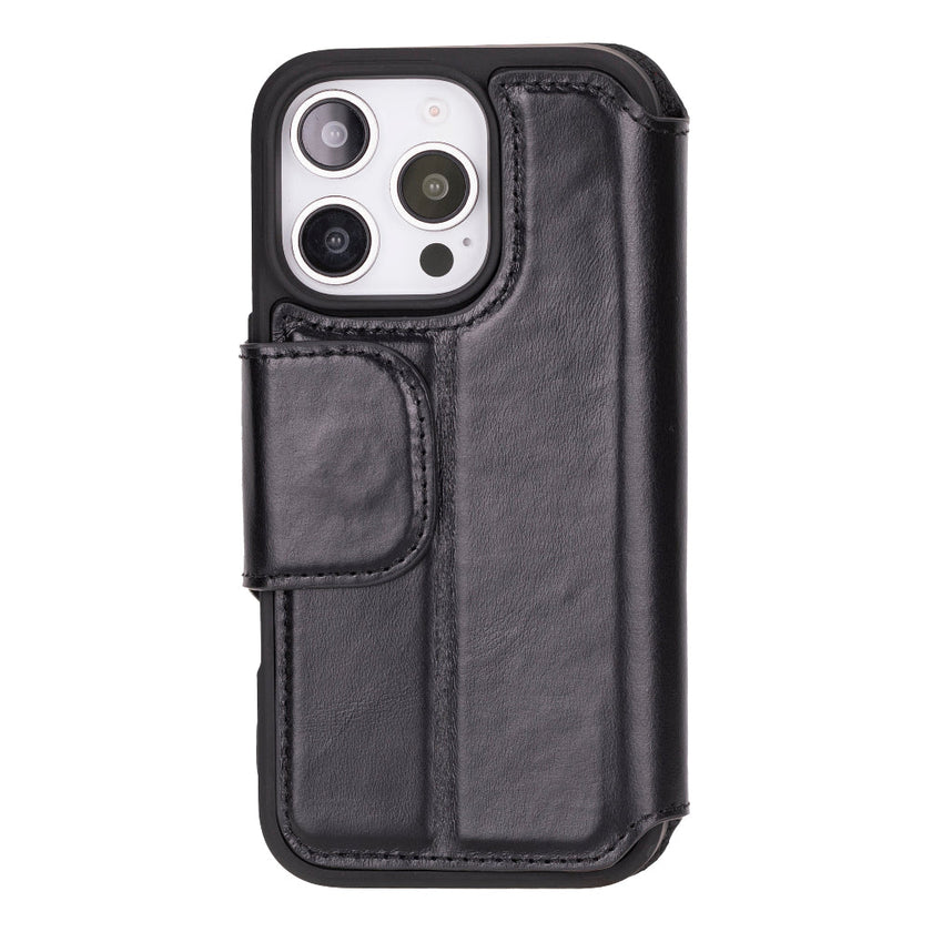 Clara iPhone 16 Pro Leather Case