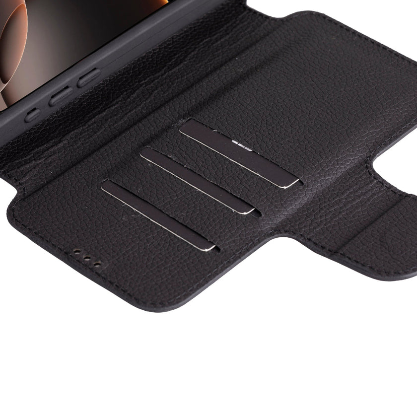 Clara iPhone 16 Pro Leather Case