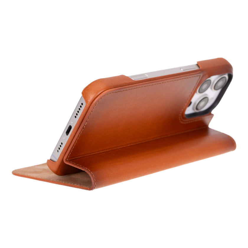 Luca iPhone 16 Pro Leather Case