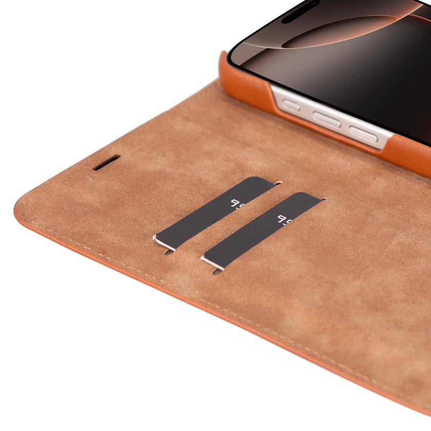 Luca iPhone 16 Pro Leather Case