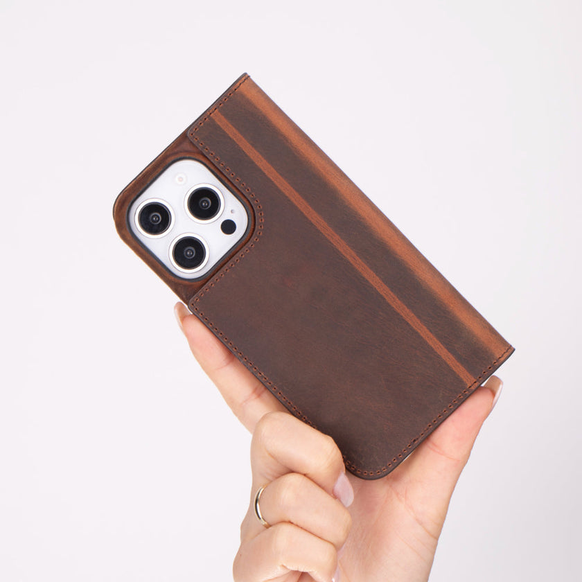 Luca iPhone 16 Pro Max Leather Case