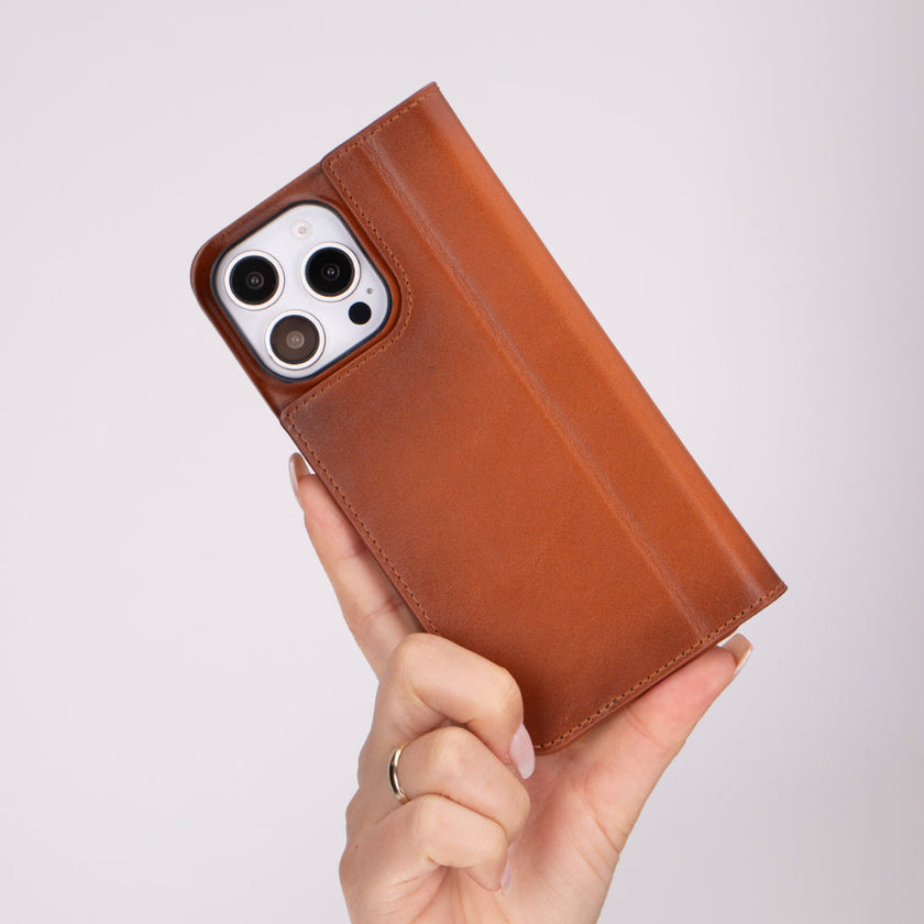 Luca iPhone 16 Pro Max Leather Case