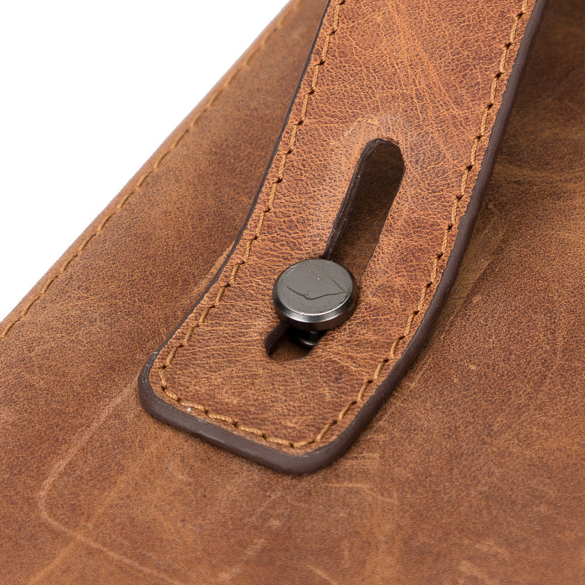 Epsilon Leather Travel Cable Organizer